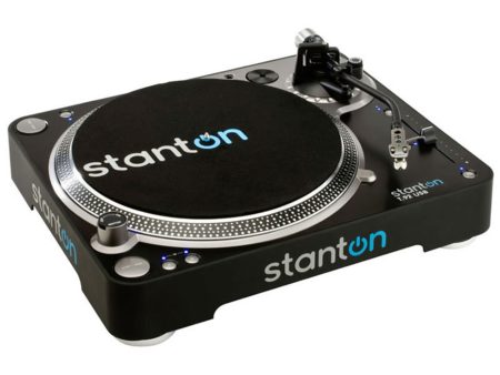 2 Playback Speeds (33 or 45 RPM)